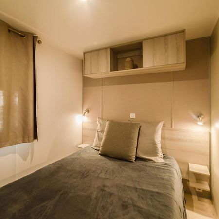 Mobil Home Les Pieds Dans L'Eau Canet-en-Roussillon Luaran gambar
