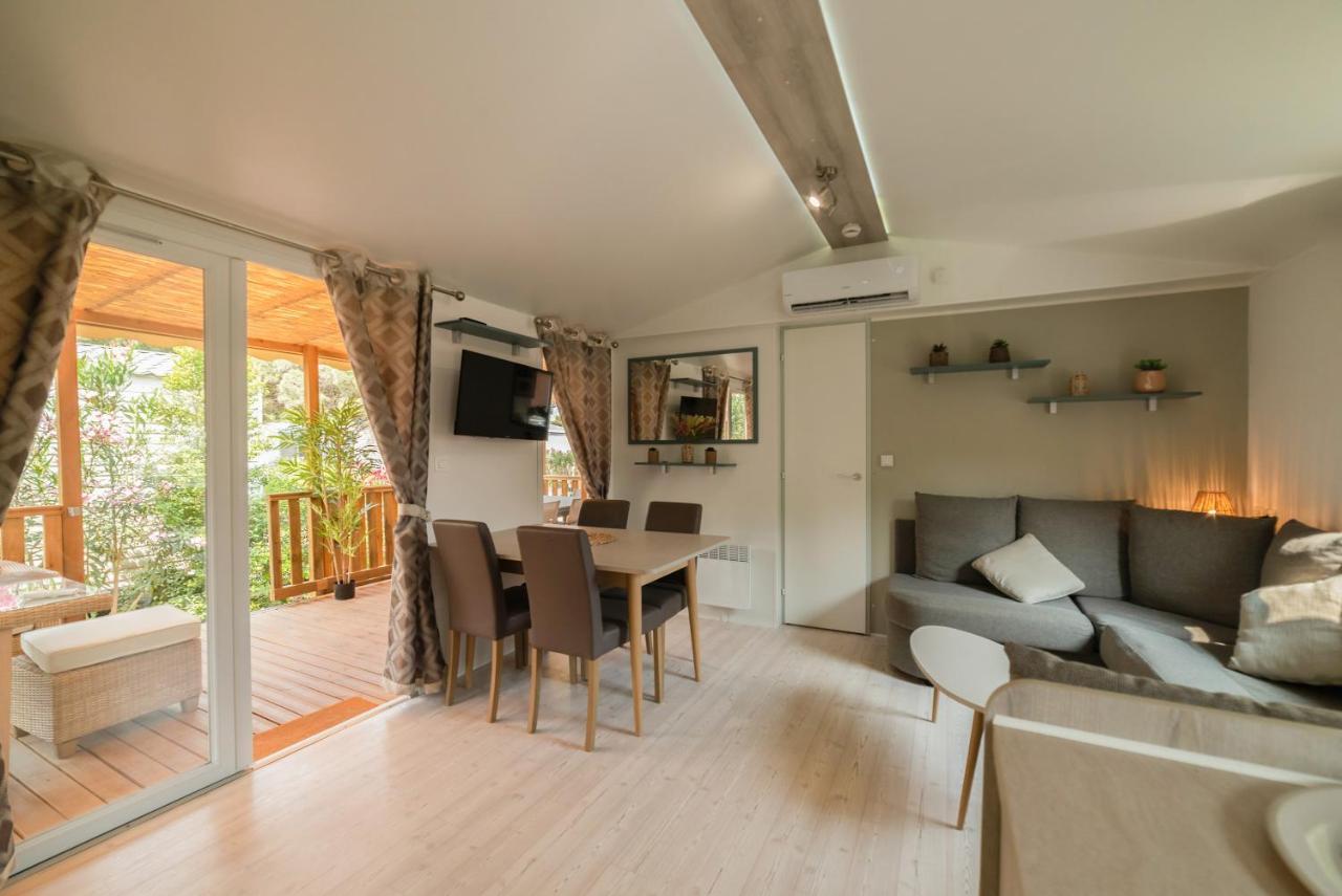 Mobil Home Les Pieds Dans L'Eau Canet-en-Roussillon Luaran gambar