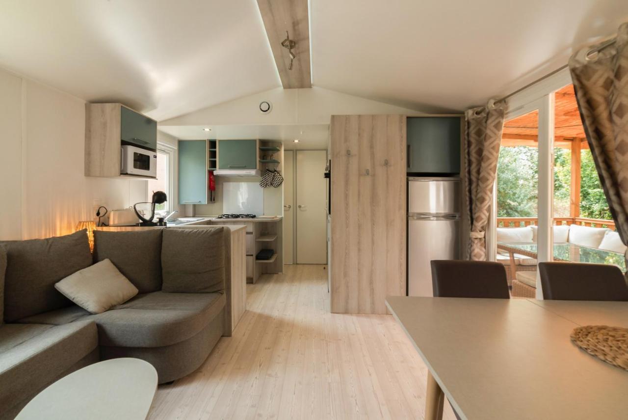 Mobil Home Les Pieds Dans L'Eau Canet-en-Roussillon Luaran gambar